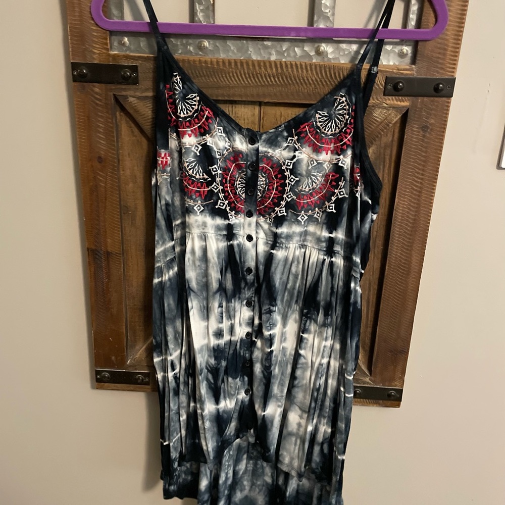 Torrid size 18/20 red blue embroidered tank top